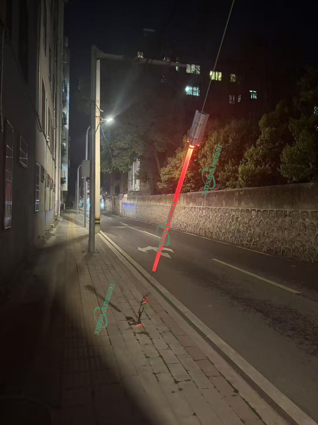 斜拉線警示燈 S2738 - 副本.jpg